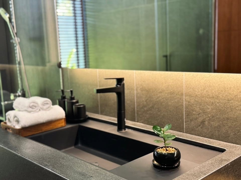 Luxury Pool Villa with Sunken Lounge — Chalong 5