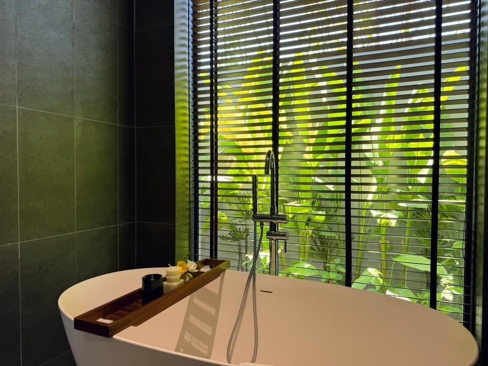 Luxury Pool Villa with Sunken Lounge — Chalong 8