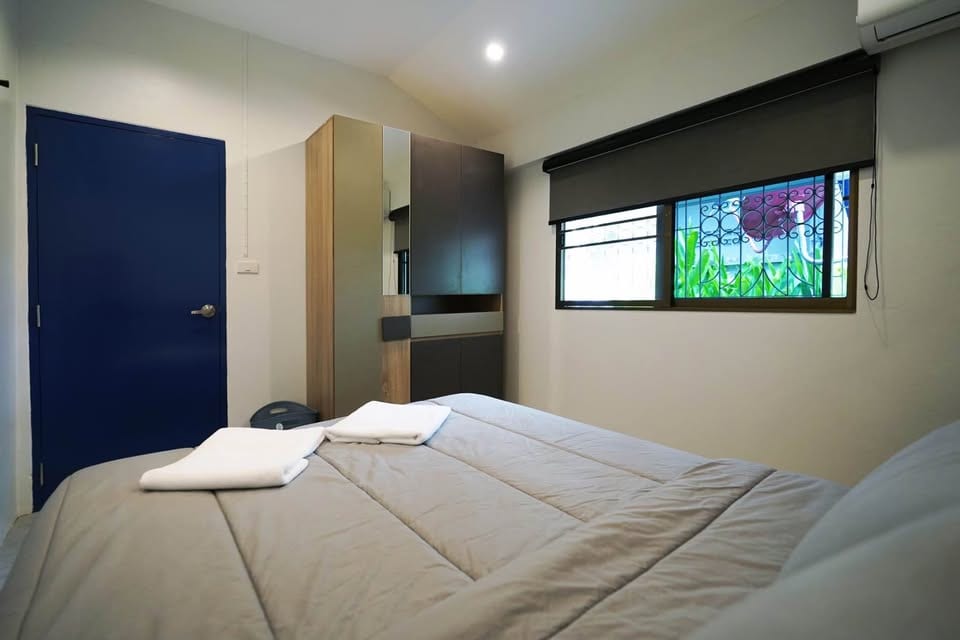 Four-Bedroom Pool Villa with Large Garden — Chalong 9