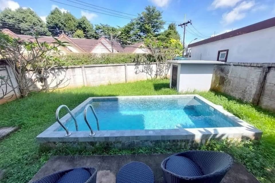 House with Private Pool in a Secure Estate — Chalong