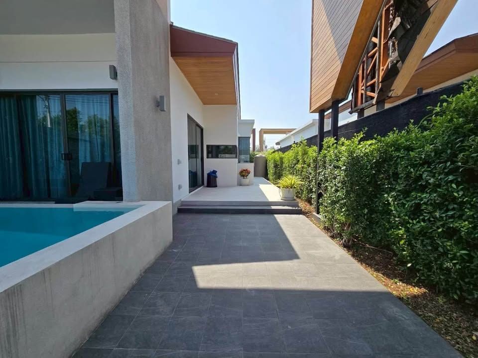 Pool Villa in Chalong