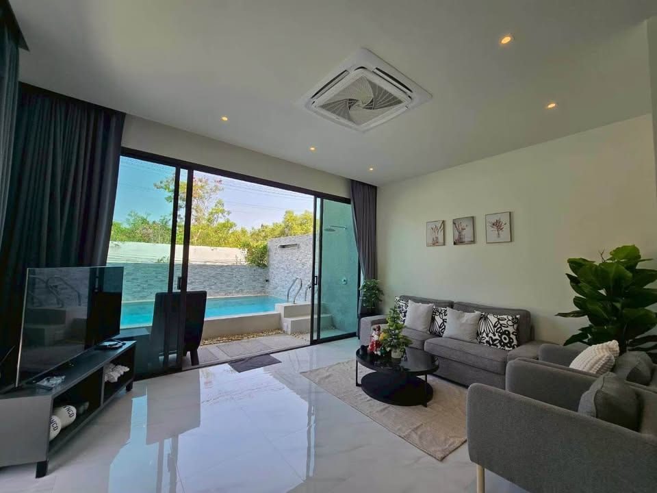 Pool Villa in Chalong