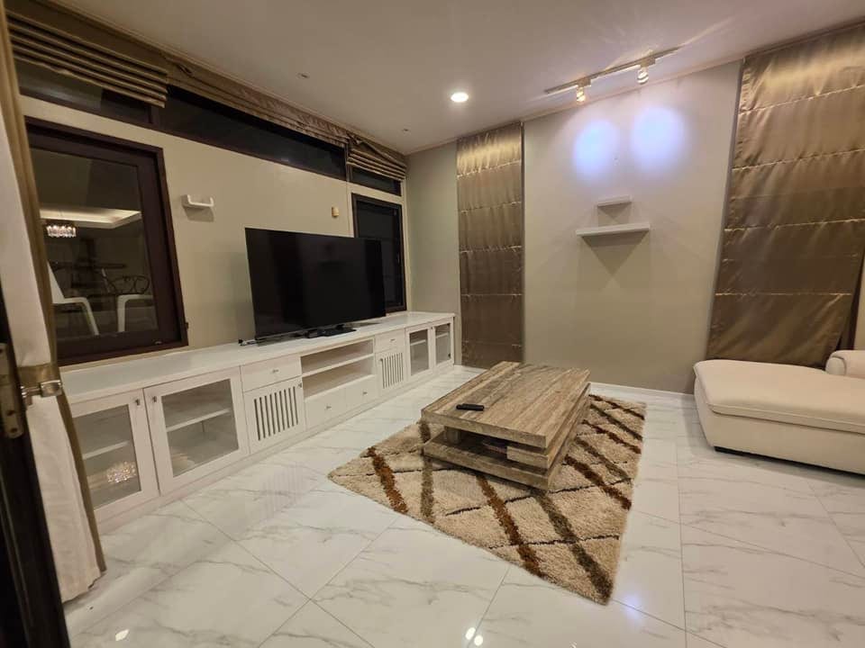 Private Pool House on a Large Plot — Wichit 10