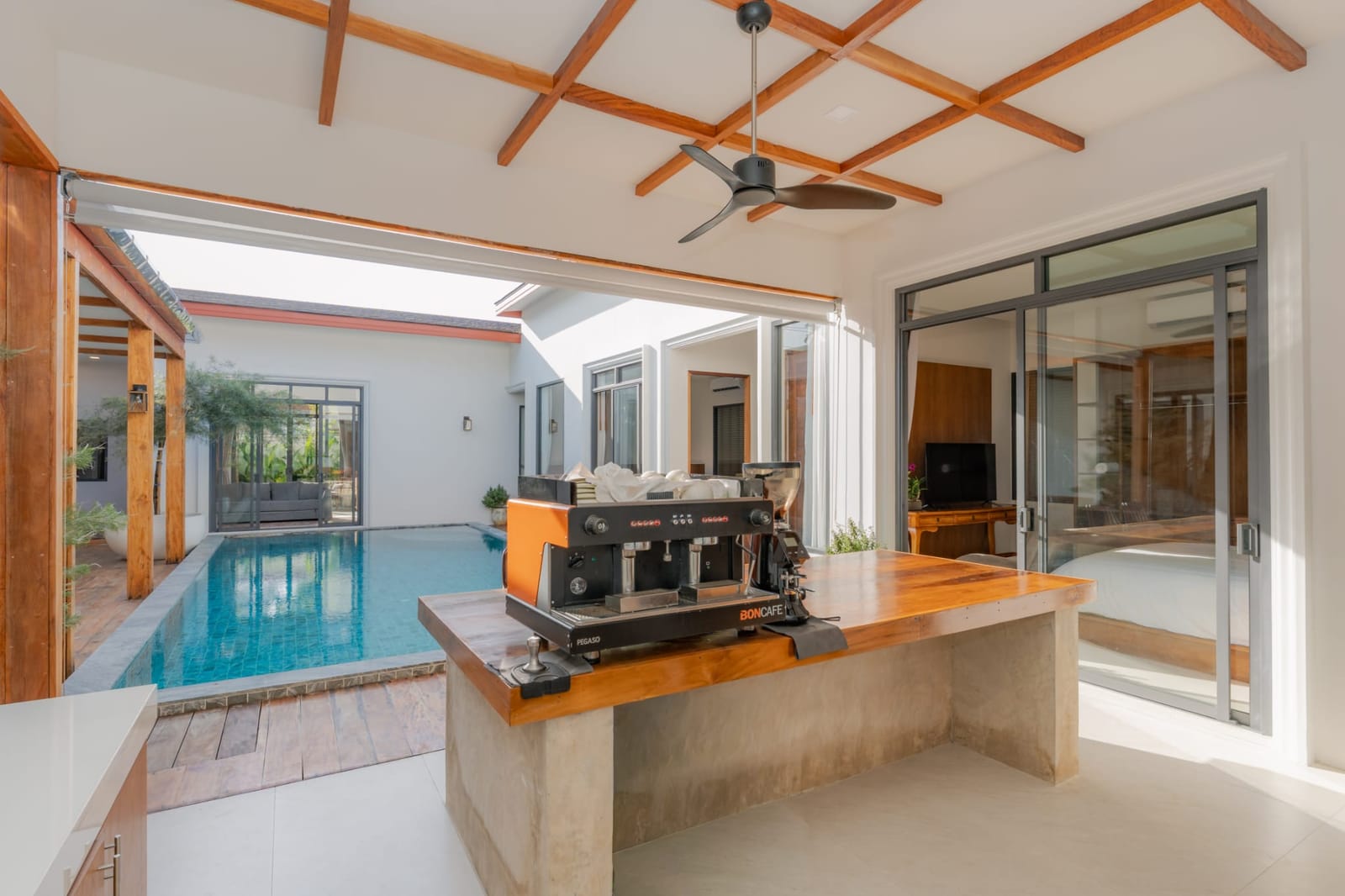 Modern Courtyard Pool Villa for Sale in Cherng Talay 12