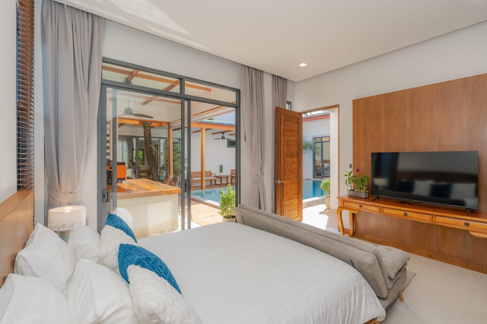 Modern Courtyard Pool Villa for Sale in Cherng Talay 17