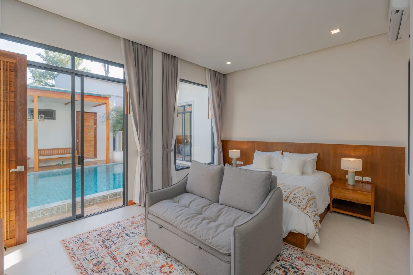Modern Courtyard Pool Villa for Sale in Cherng Talay 50