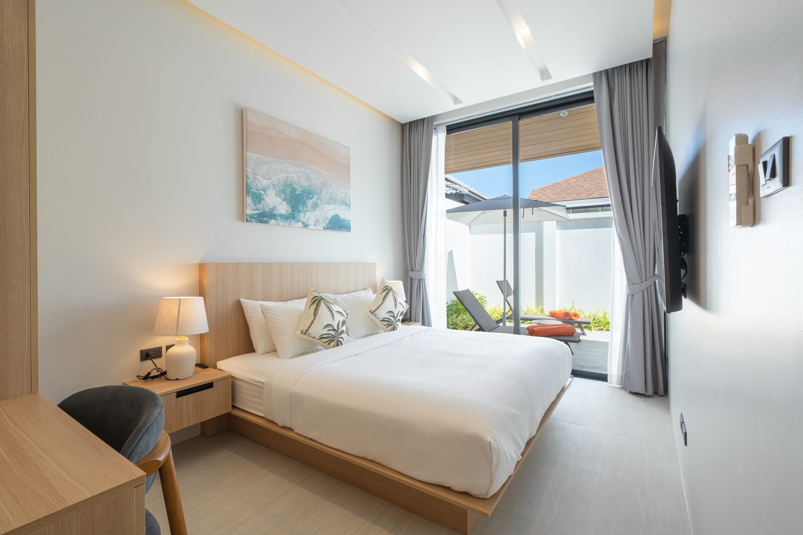 Brand-New Beachside Pool Villa in Bang Tao 8