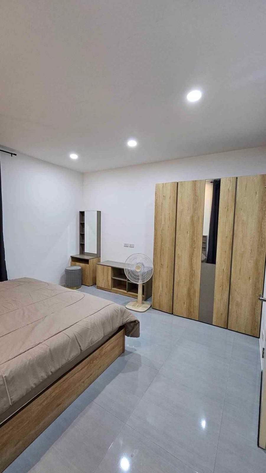 Modern 2-Bedroom Townhome in Cherng Talay 3