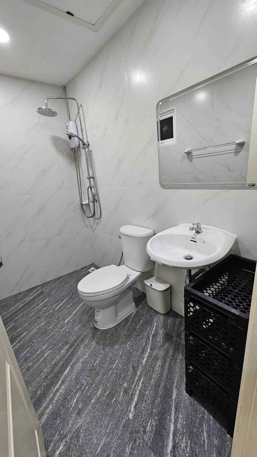 Modern 2-Bedroom Townhome in Cherng Talay 4