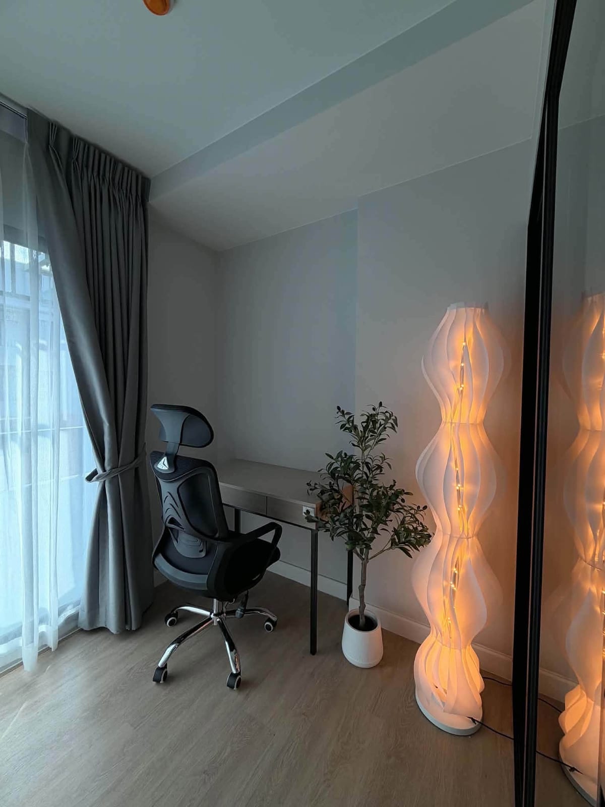 1-Bedroom Condo for Rent in Bang Tao, Phuket — interior view