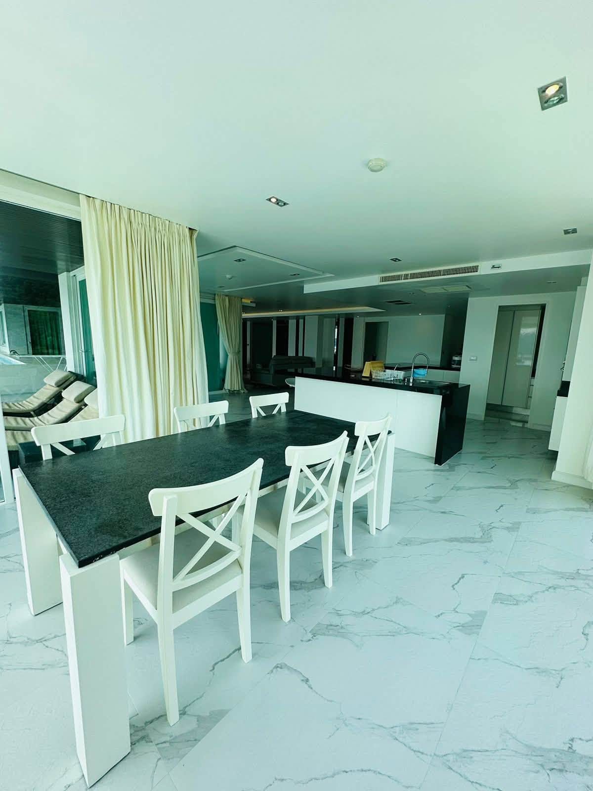 4-Bedroom Duplex Penthouse with Private Pool — Kalim, Patong 14