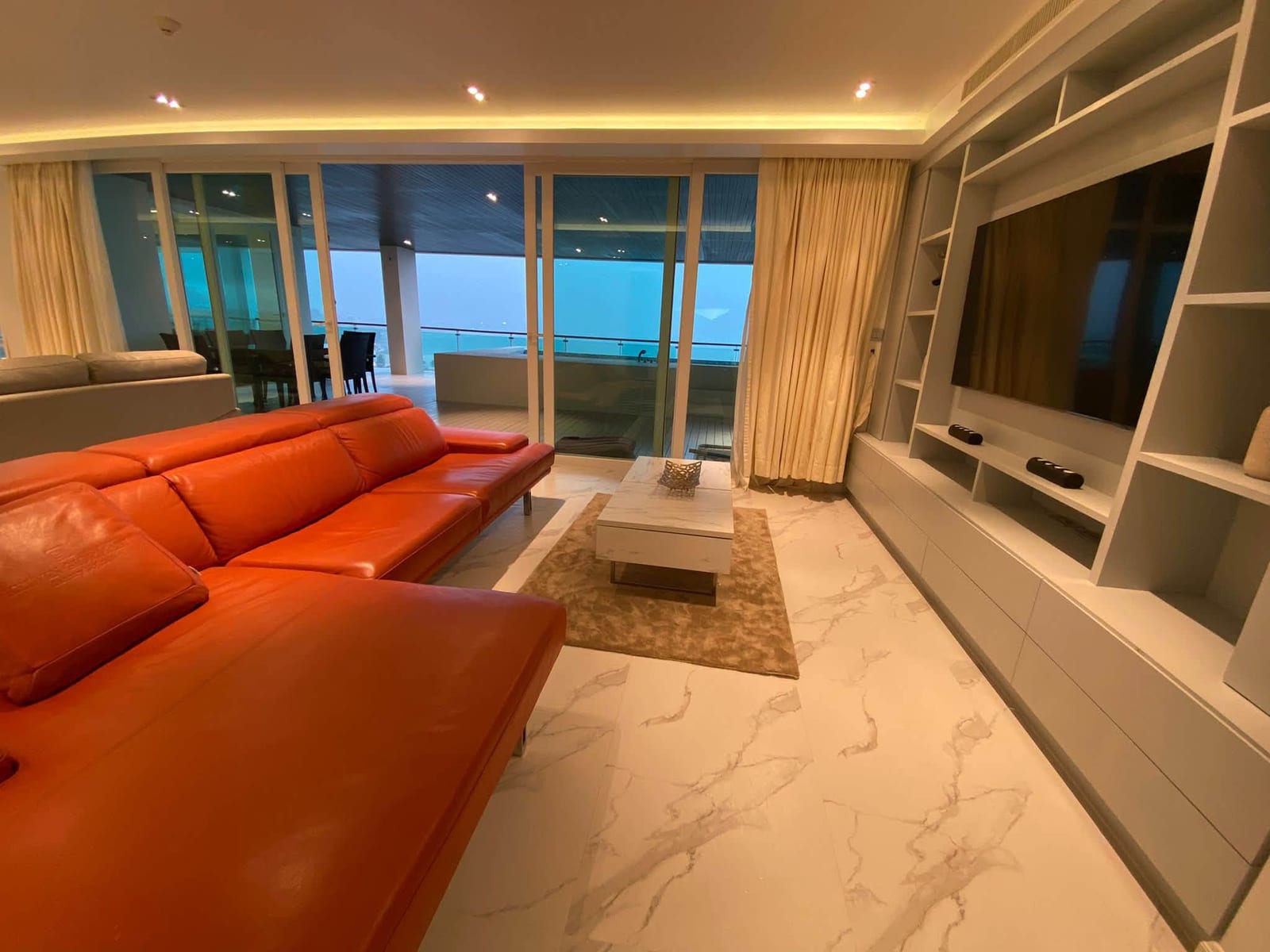 4-Bedroom Duplex Penthouse with Private Pool — Kalim, Patong 8