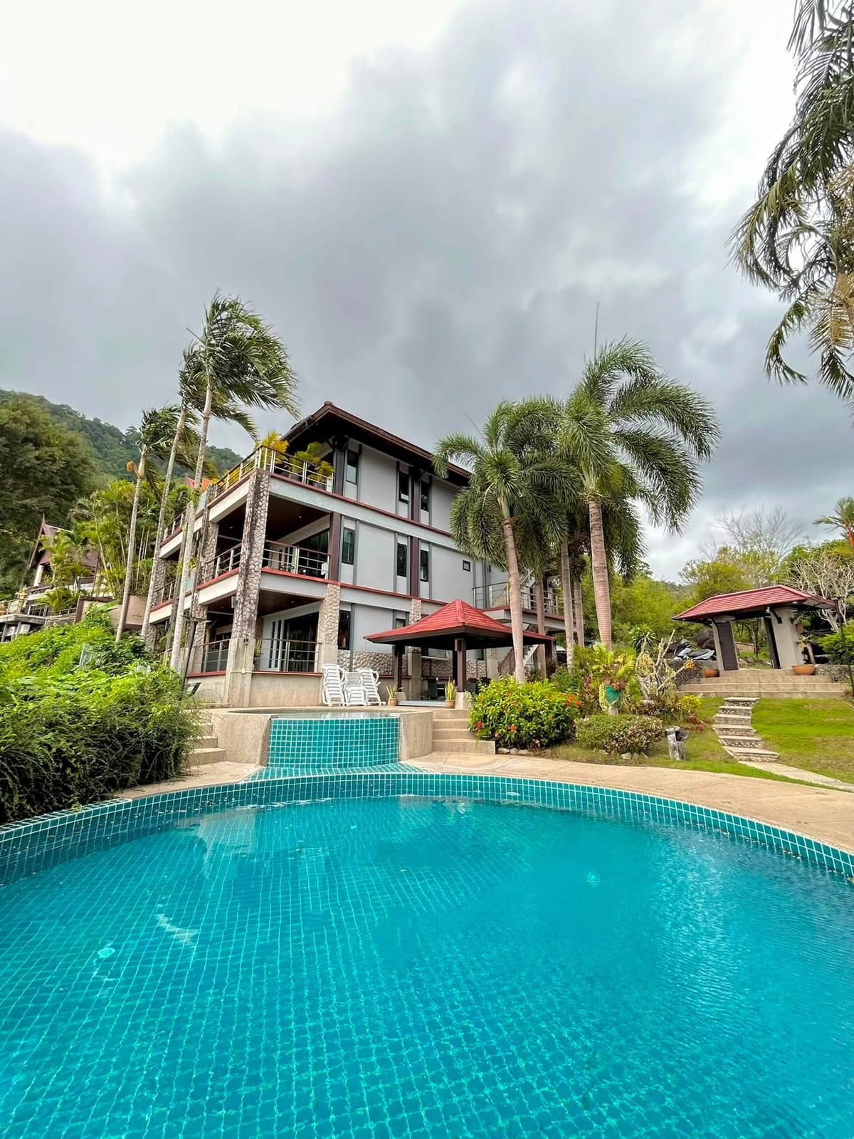 1-Bedroom Apartment with Mountain View — Villa Hill, Kamala