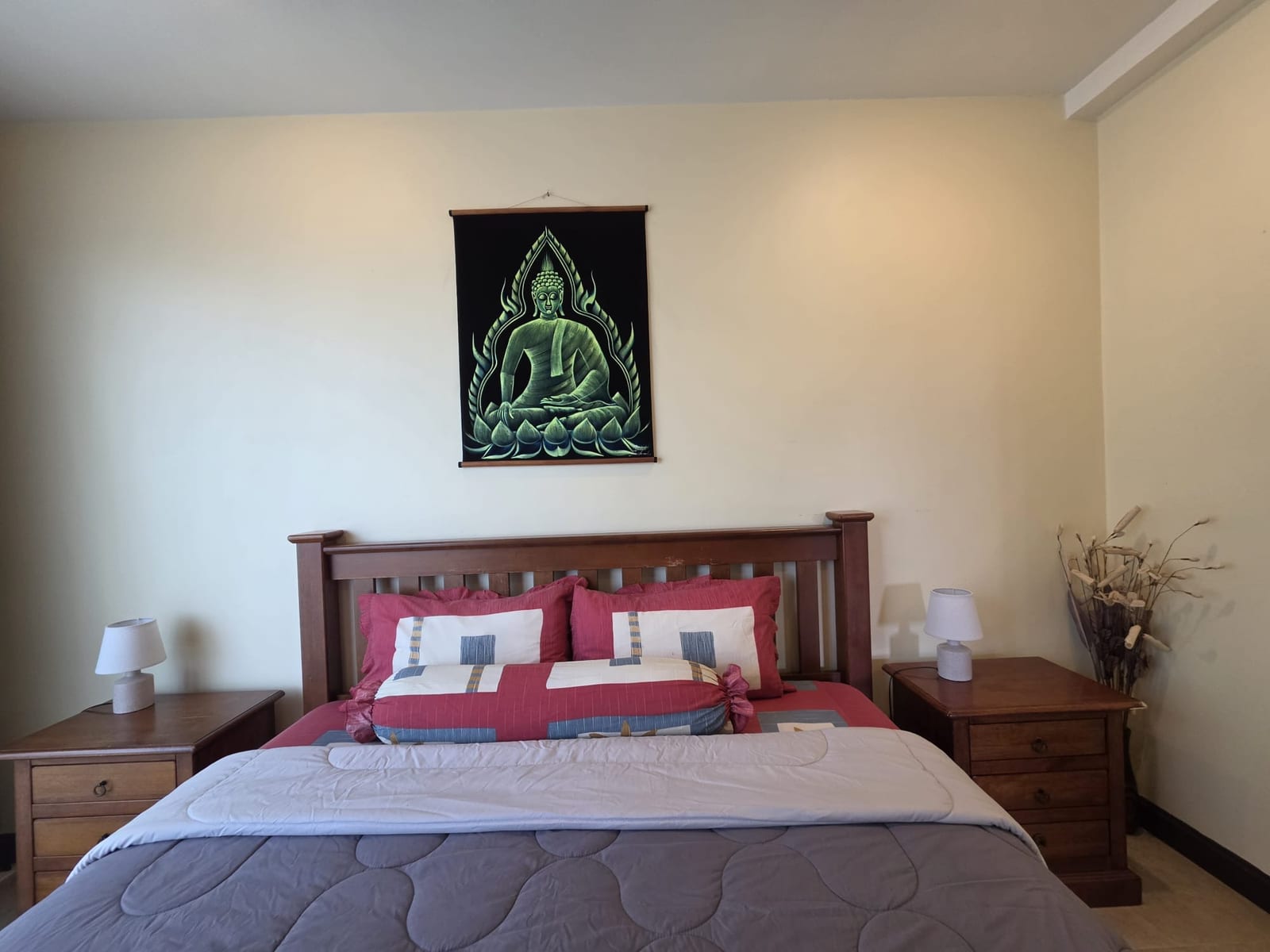 2-Bedroom Condo for Rent in Kata, Phuket — interior view