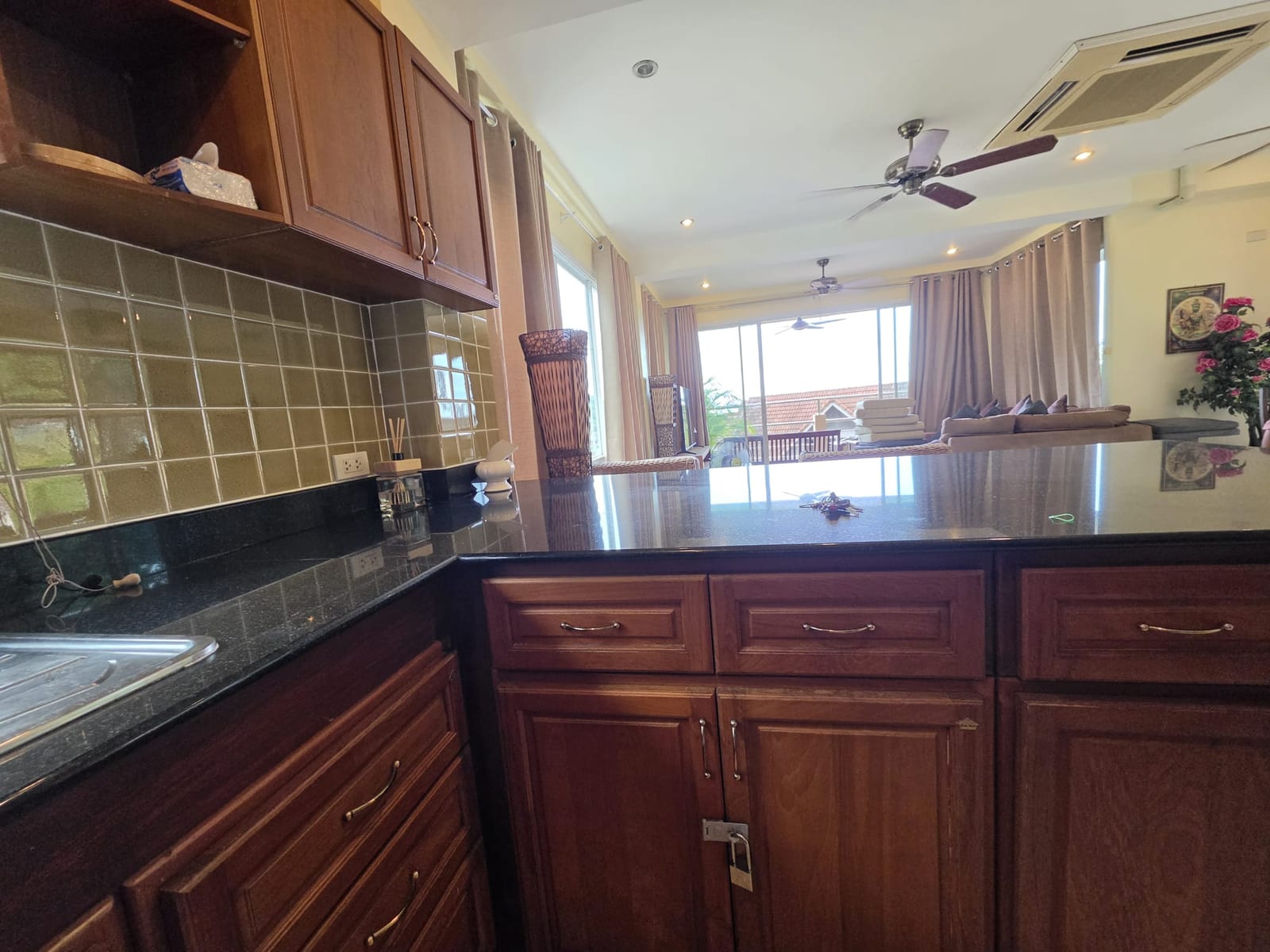 2-Bedroom Condo for Rent in Kata, Phuket — interior view