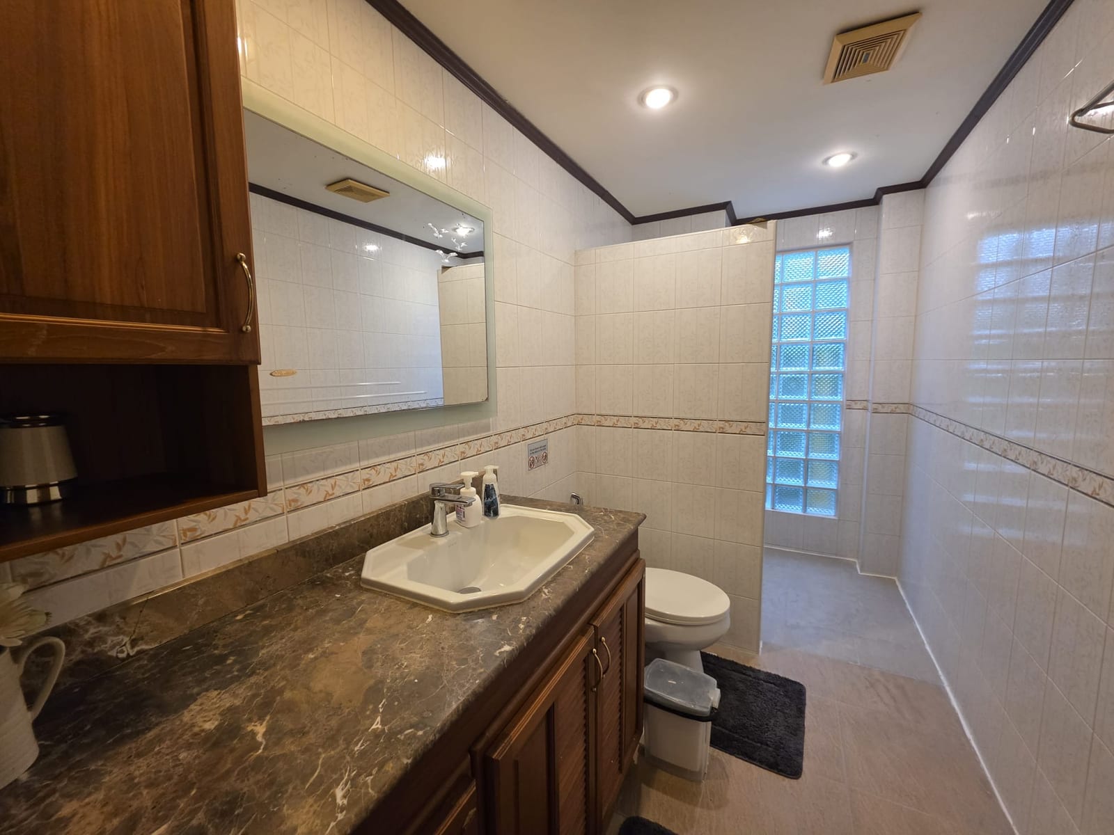 2-Bedroom Condo for Rent in Kata, Phuket — interior view