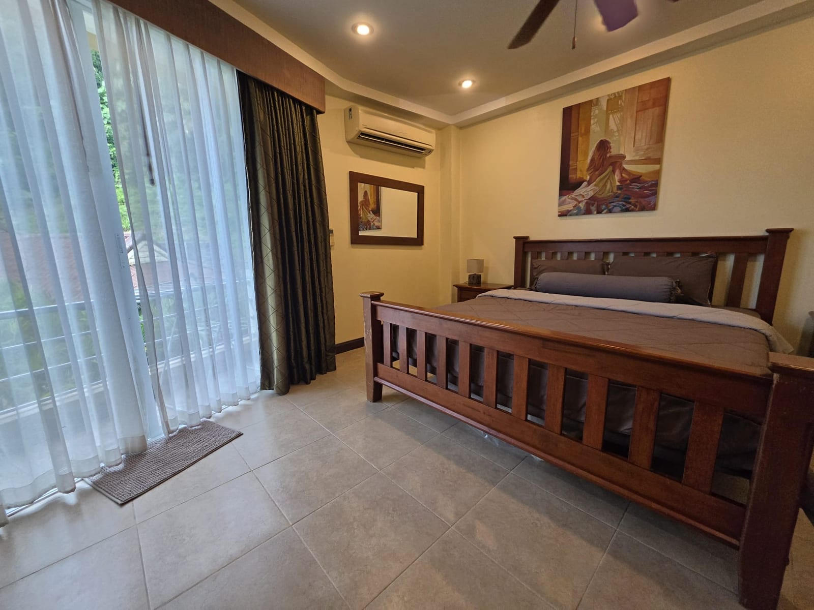 2-Bedroom Condo for Rent in Kata, Phuket — interior view