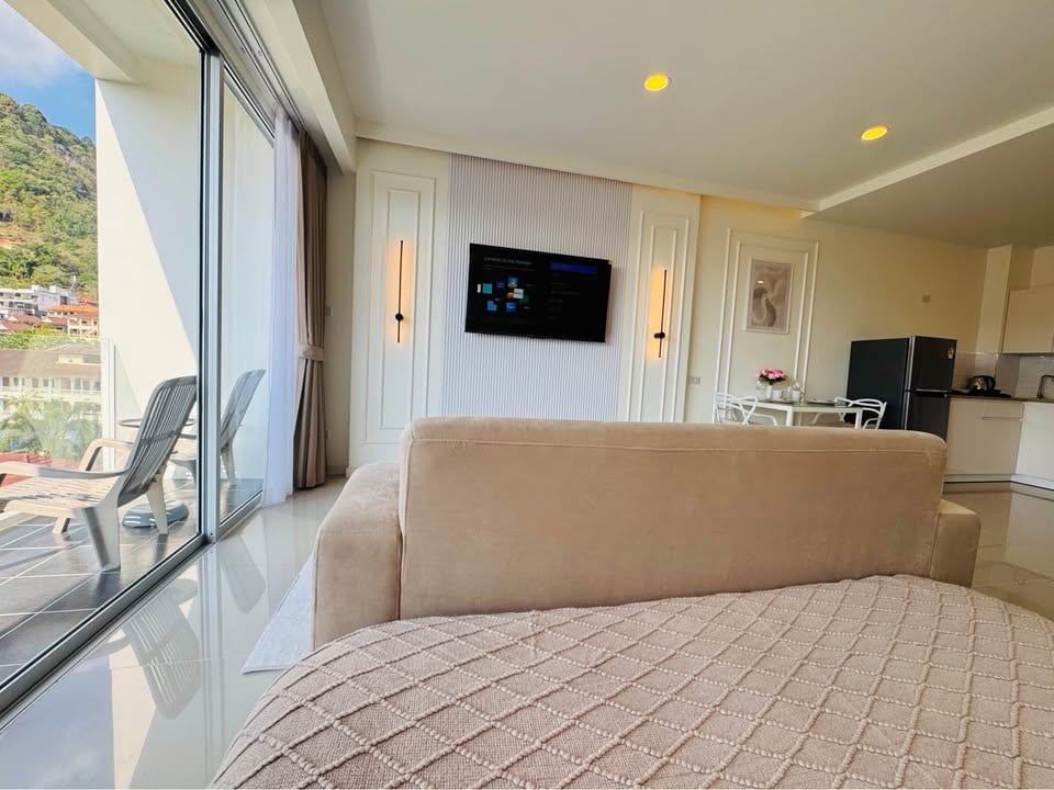 Mountain-View Apartment, 800 m from Karon Beach 5