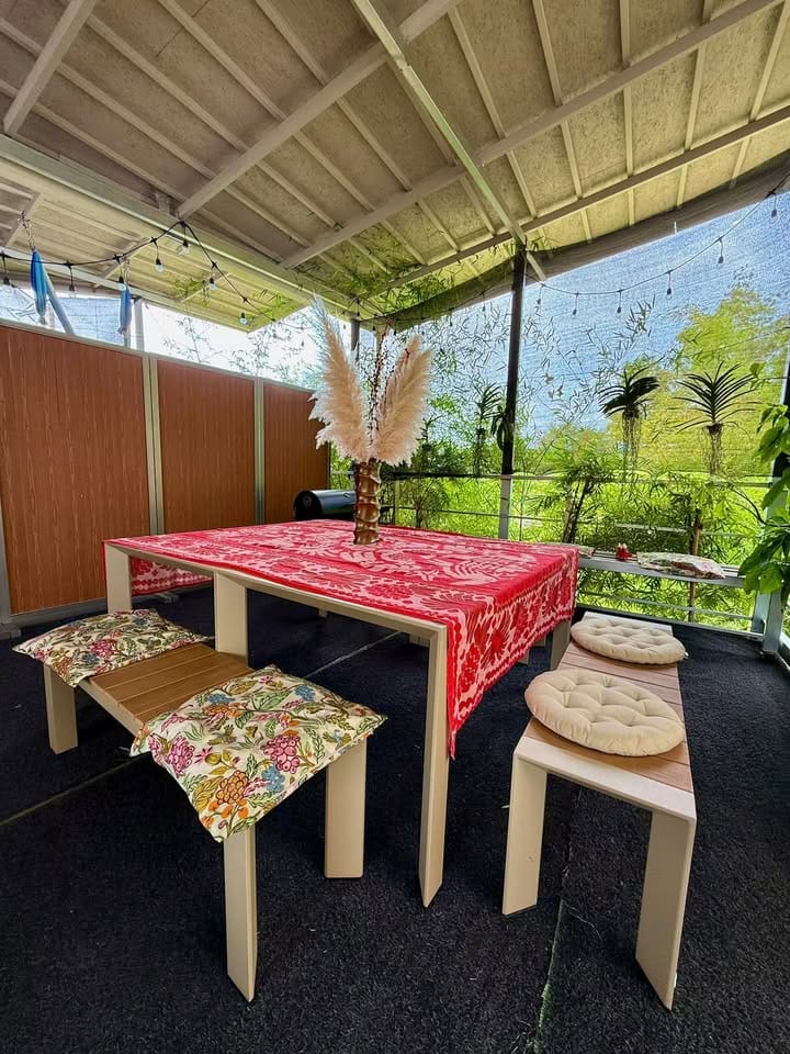 Four-Bedroom Hillside House with Sea View — Kata