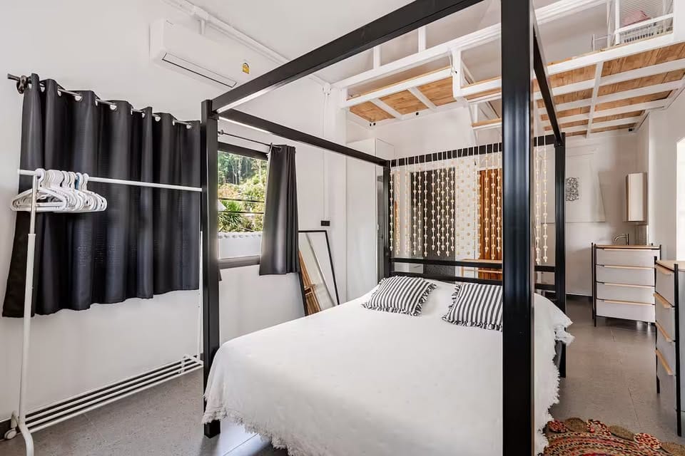 Four-Bedroom Hillside House with Sea View — Kata