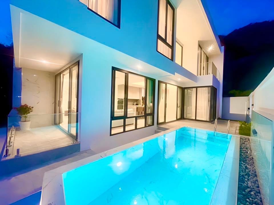 Pool Villa with Mountain and Sunset Views — Kata 2