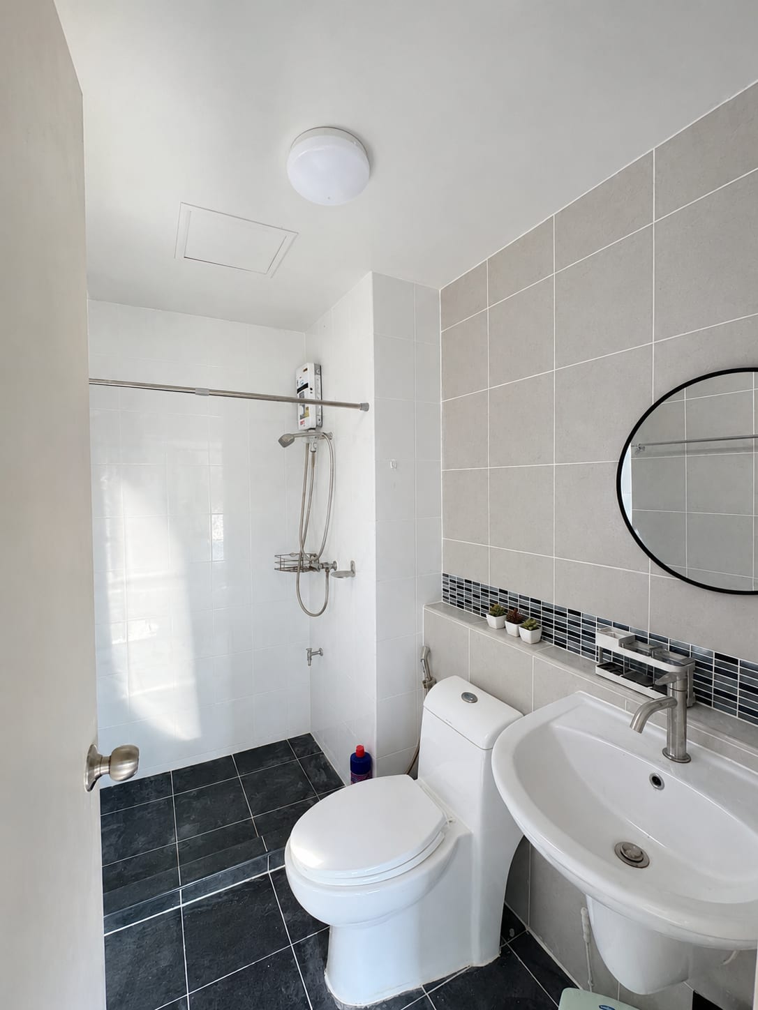 1-Bedroom Condominium for Rent in Kathu, Phuket — interior view