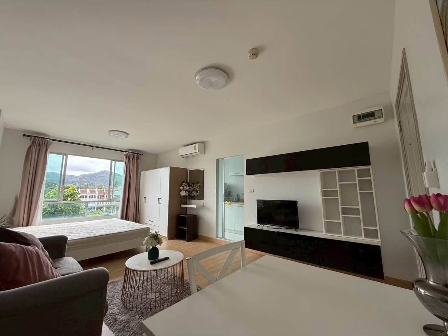 Studio with Mountain View — dcondo Kathu-Patong 3