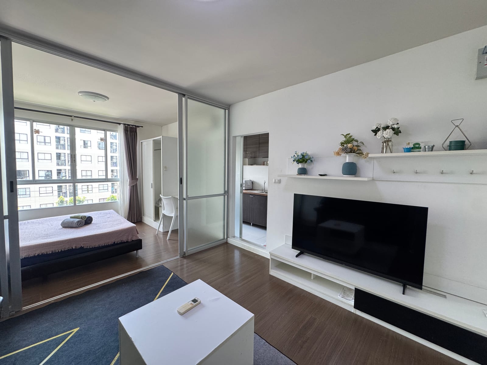 1-Bedroom Condominium for Rent in Kathu, Phuket — interior view