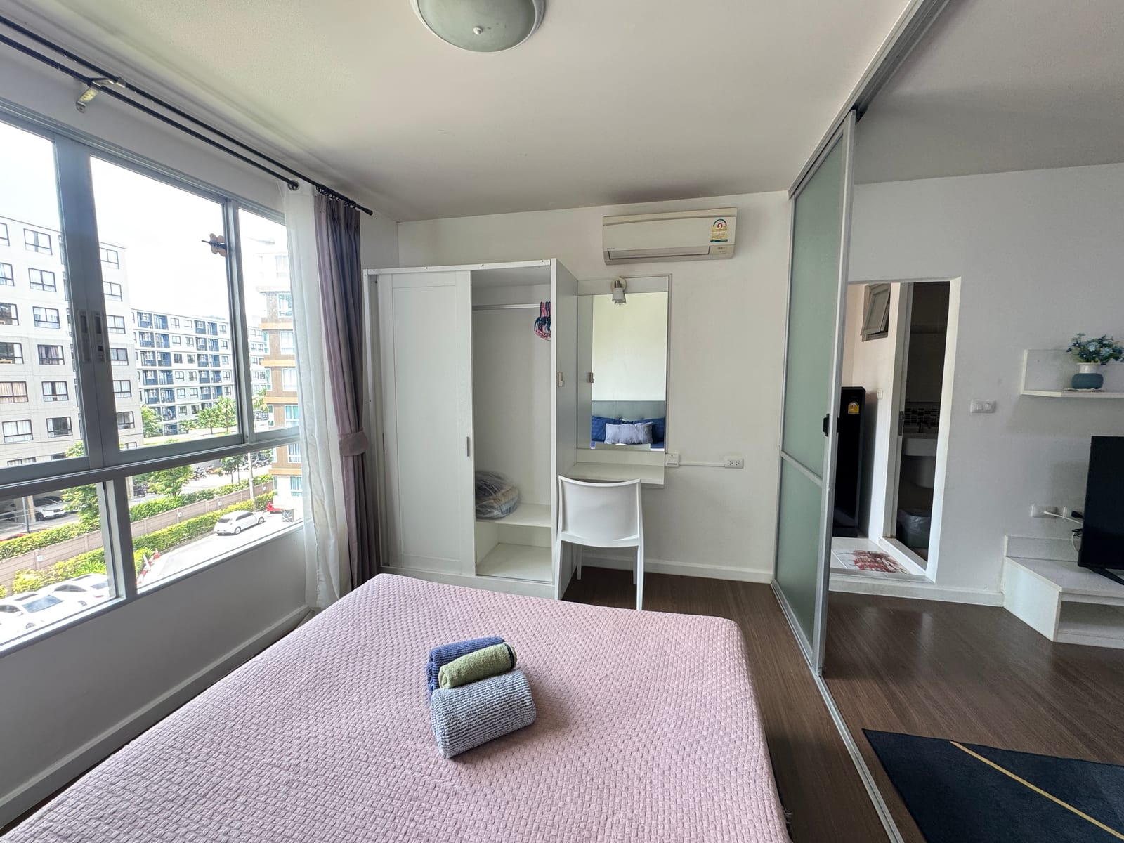 1-Bedroom Condominium for Rent in Kathu, Phuket — interior view