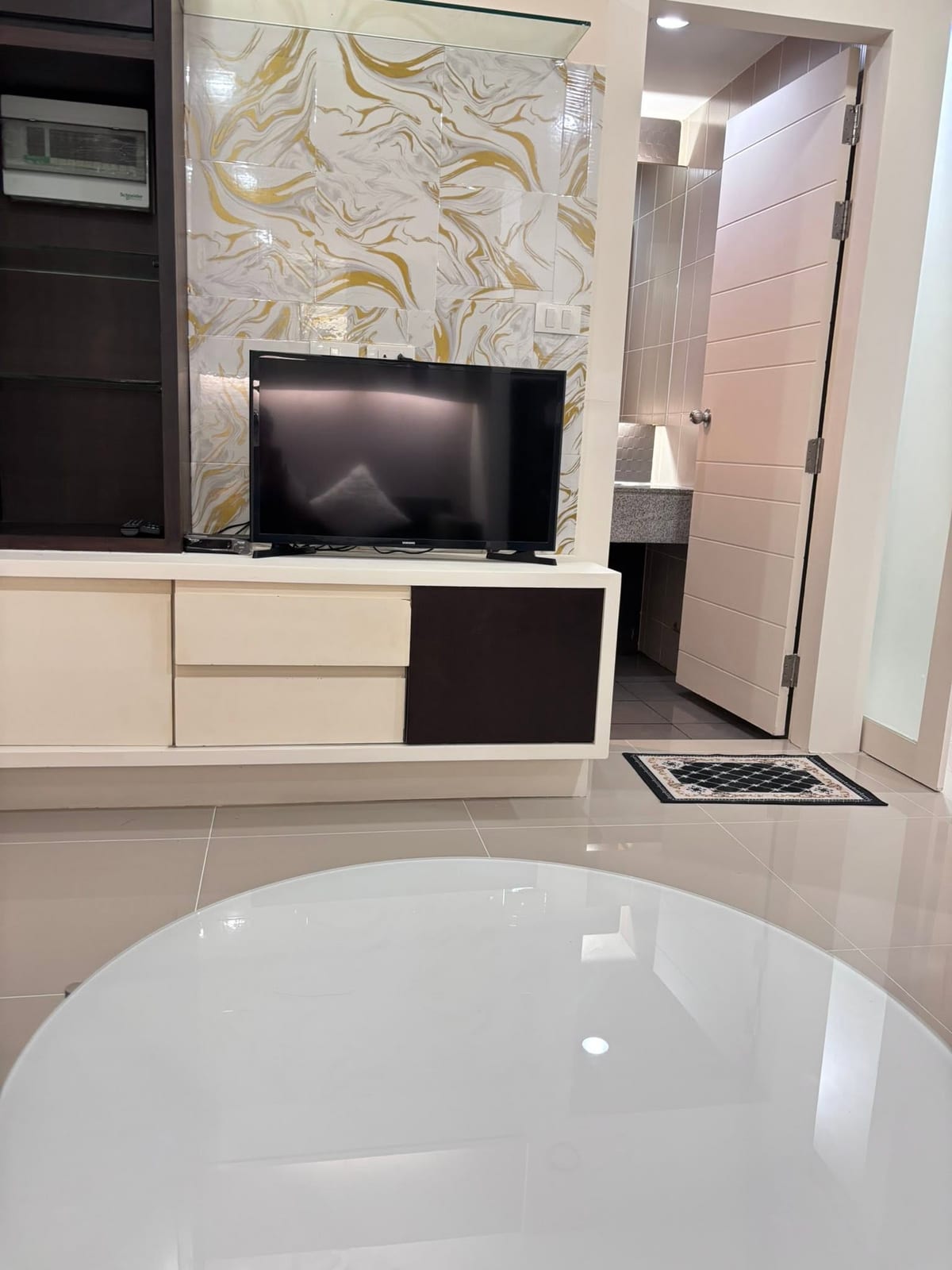 Mountain-View Apartment — The Scene, Kathu 8