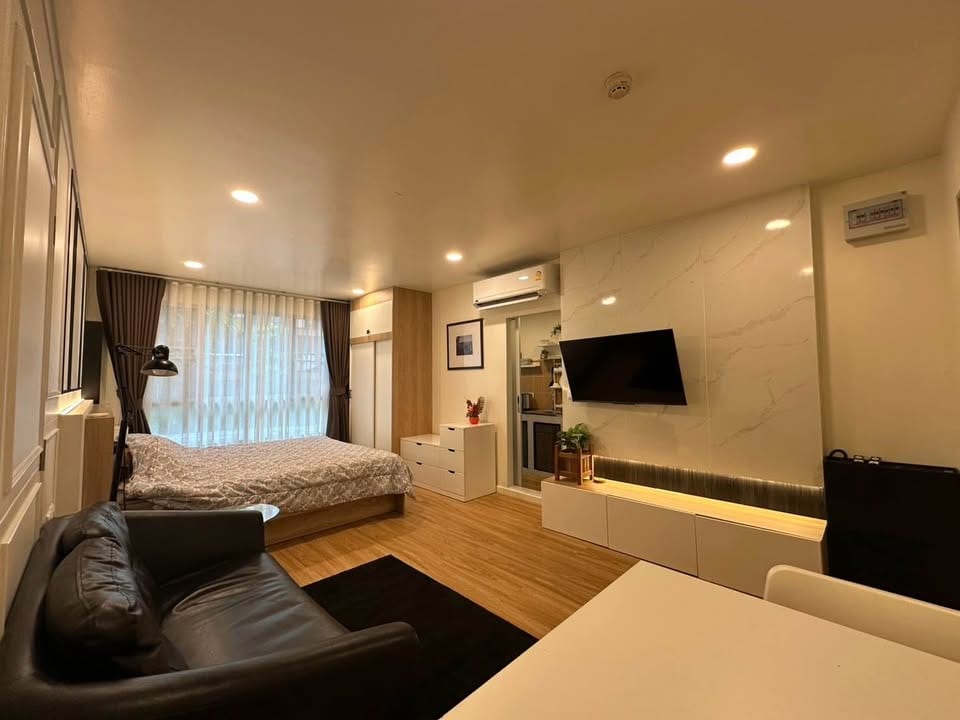One-Bedroom Apartment with Pool View — D Condo Creek, Kathu 4