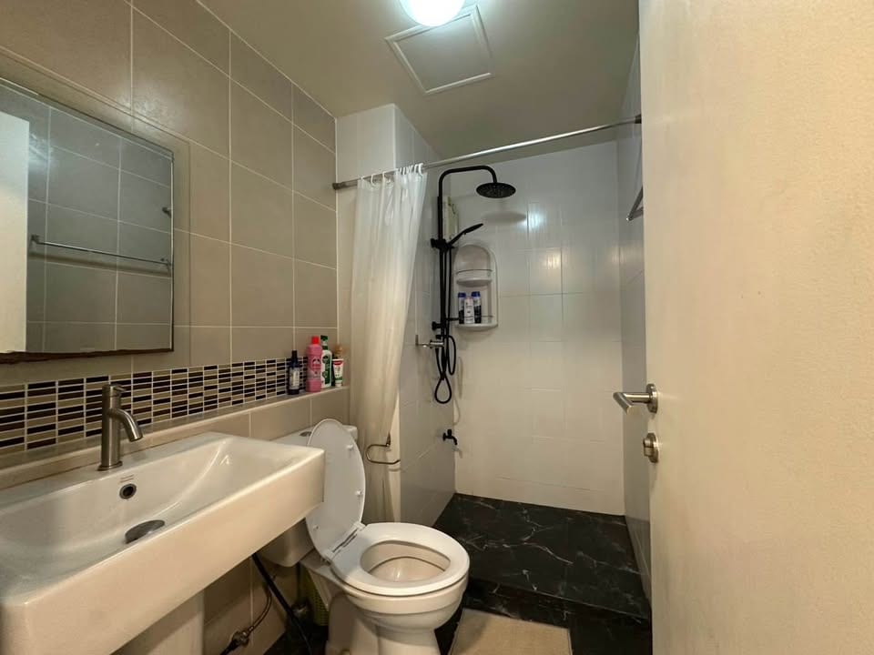 One-Bedroom Apartment with Pool View — D Condo Creek, Kathu 6