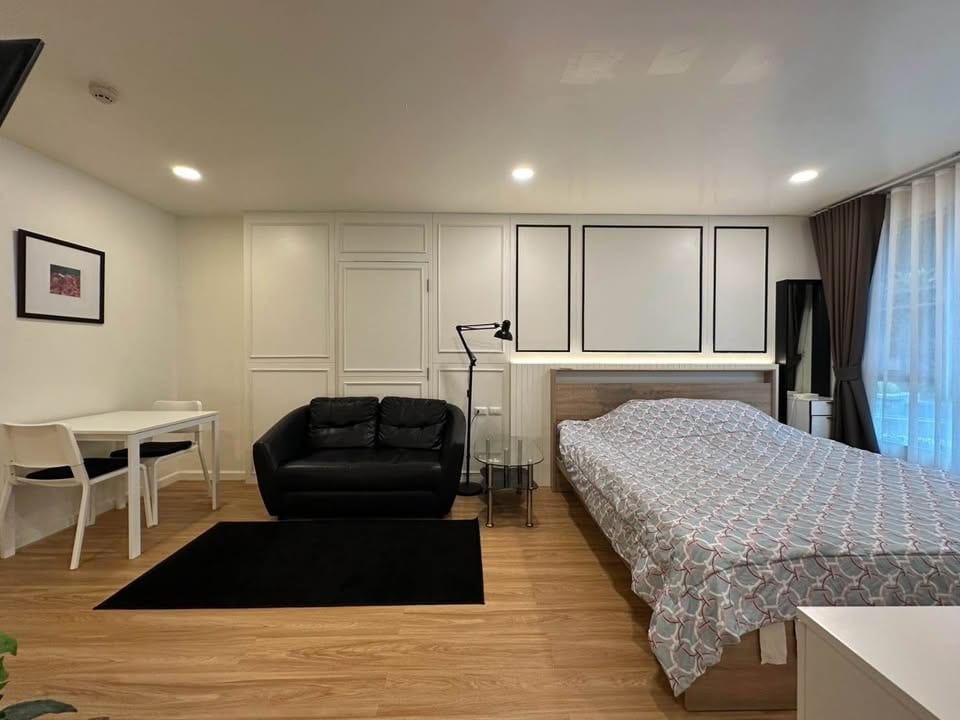 One-Bedroom Apartment with Pool View — D Condo Creek, Kathu 7