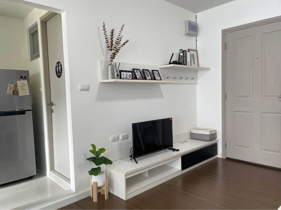 Tenanted 1-Bedroom Apartment with Pool View — D Condo Creek, Kathu 4