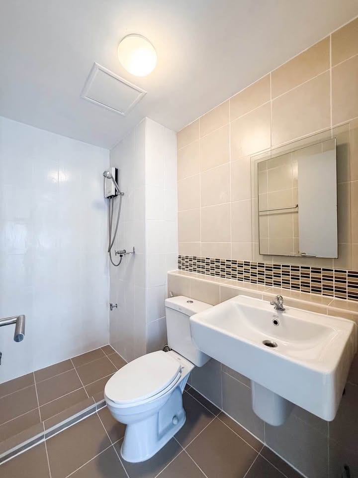 Newly Renovated Apartment — D Condo, Kathu 12
