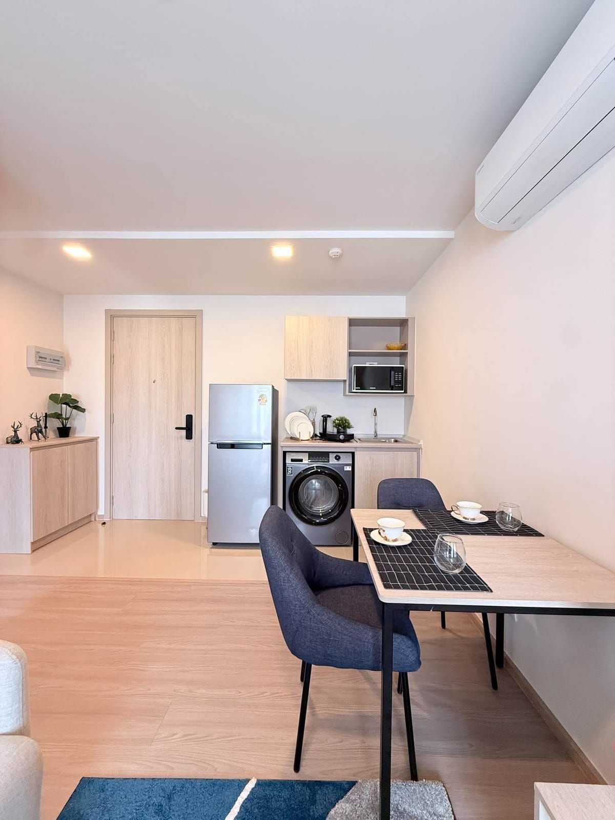 1-Bedroom Apartment with Flex Room — dcondo Reef, Kathu 5