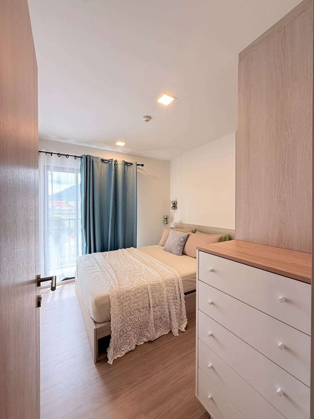 1-Bedroom Apartment with Flex Room — dcondo Reef, Kathu 8