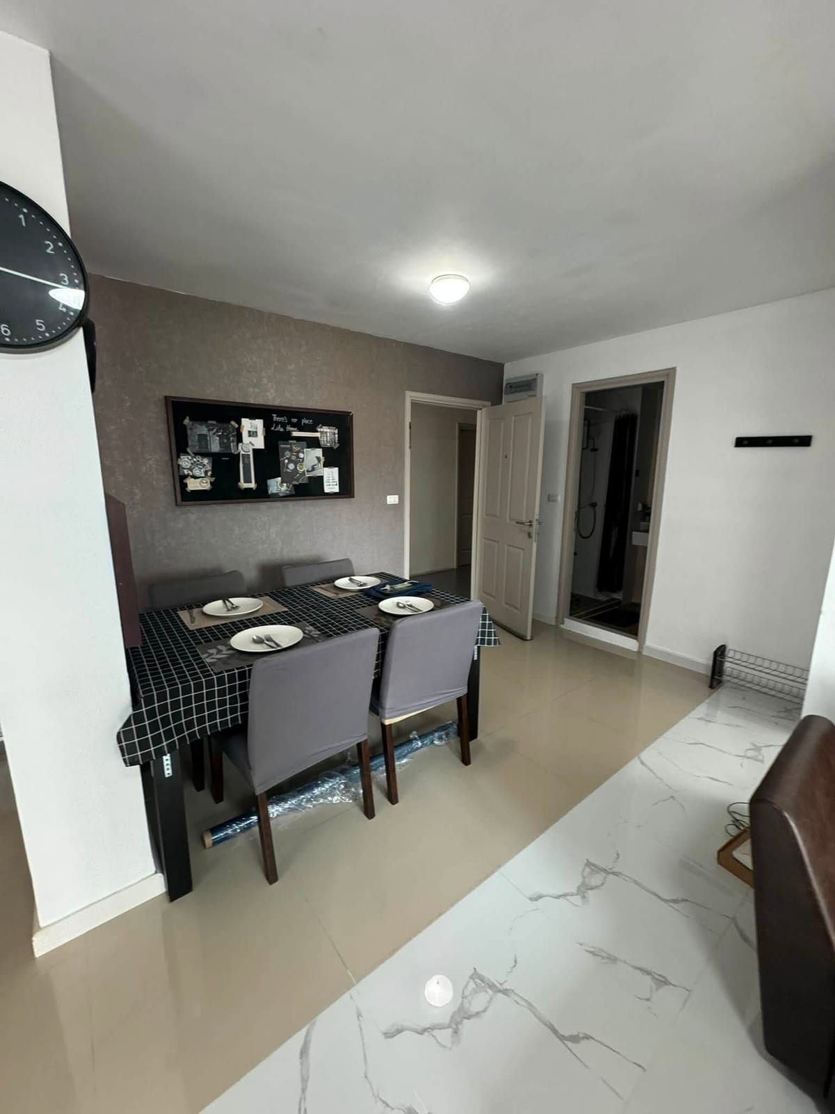 Two-Bedroom Apartment Beside the Pool — D Condo Kathu 6