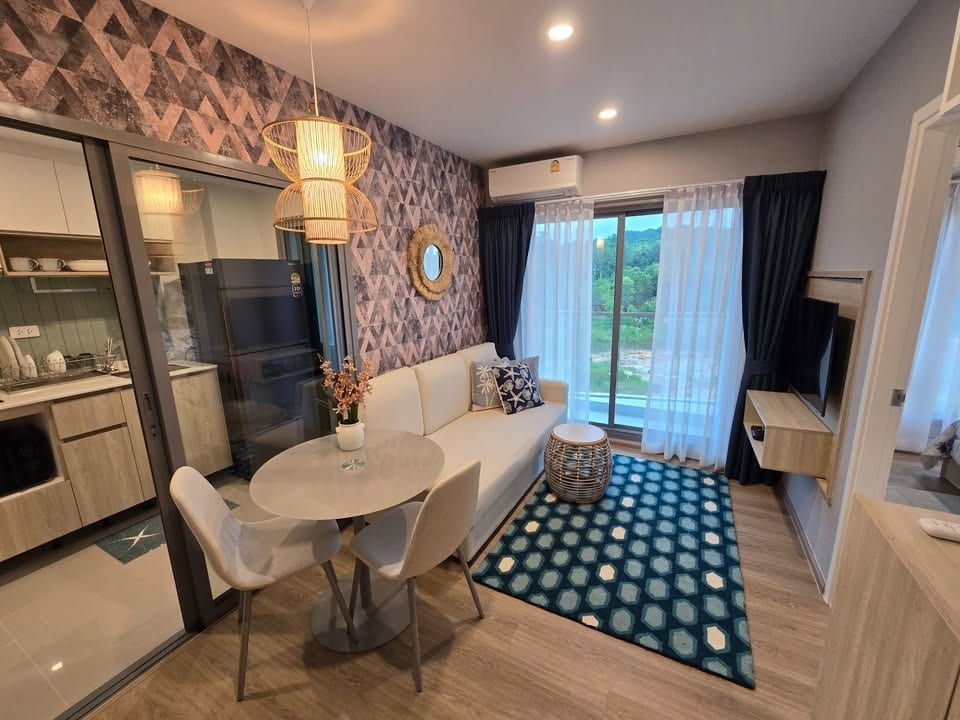 1-Bedroom Apartment with Pool and Hill View — Phyll, Kathu 13