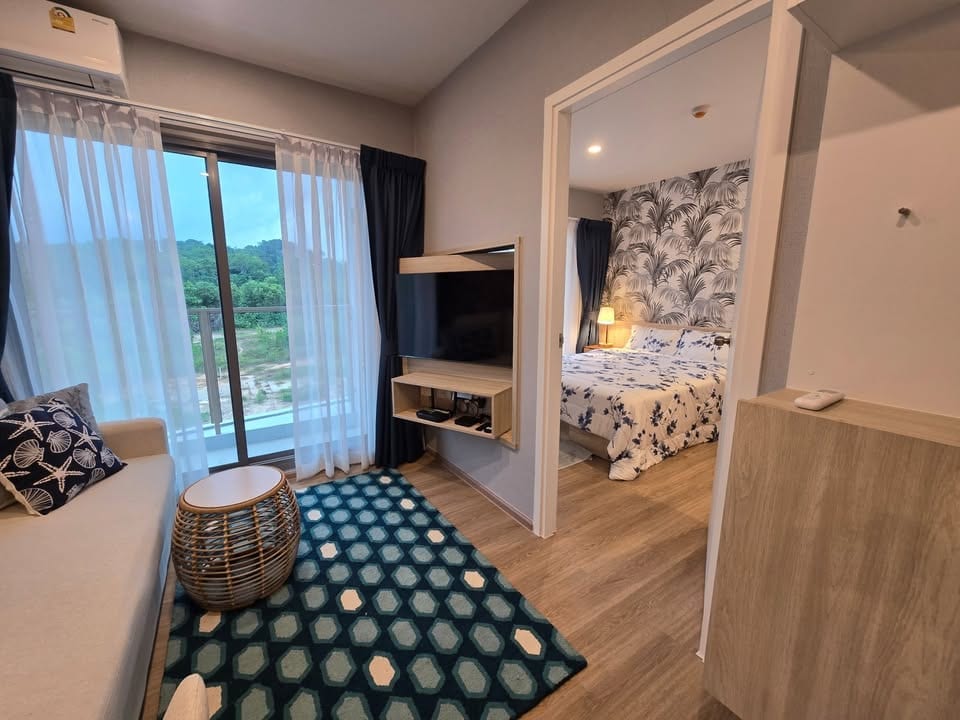 1-Bedroom Apartment with Pool and Hill View — Phyll, Kathu 15