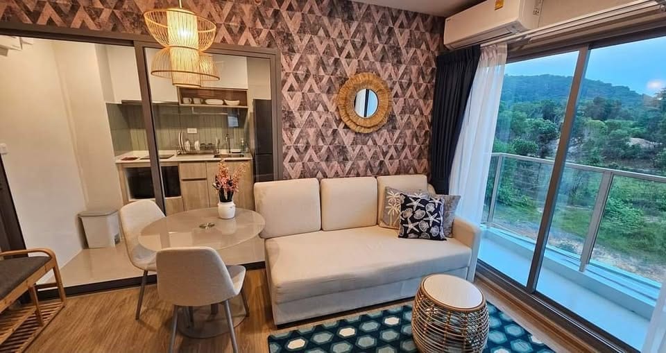 1-Bedroom Apartment with Pool and Hill View — Phyll, Kathu 8
