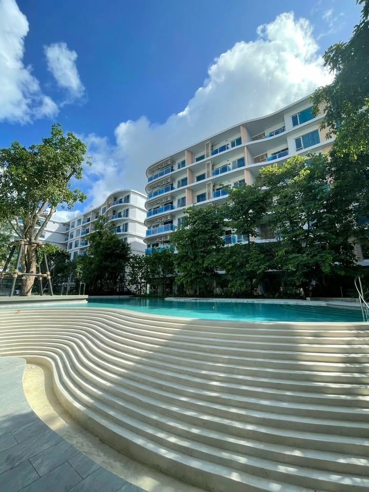 1-Bedroom Apartment with Pool and Hill View — Phyll, Kathu 9