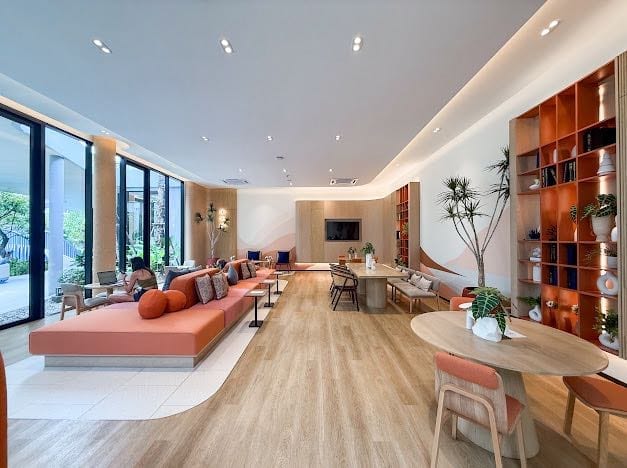 2-Bedroom Apartment with Pool View from Every Room — D Condo Reef, Kathu 4