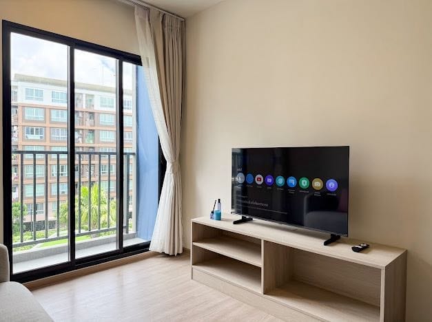 2-Bedroom Apartment with Pool View from Every Room — D Condo Reef, Kathu 5