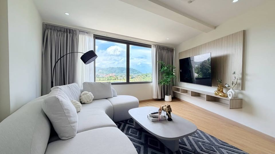 Renovated 2-Bedroom Apartment on the Golf Course — Kathu
