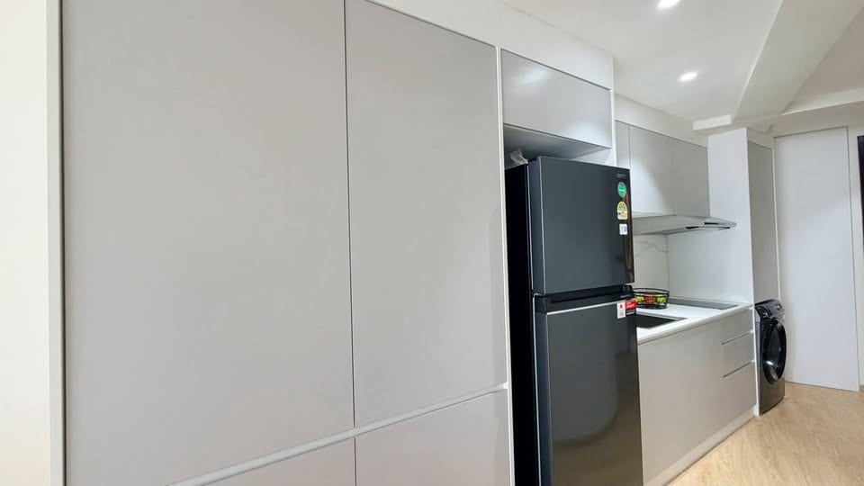 Renovated 2-Bedroom Apartment on the Golf Course — Kathu 17