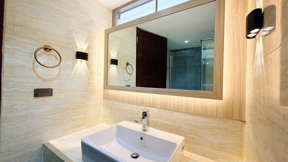 Renovated 2-Bedroom Apartment on the Golf Course — Kathu 3