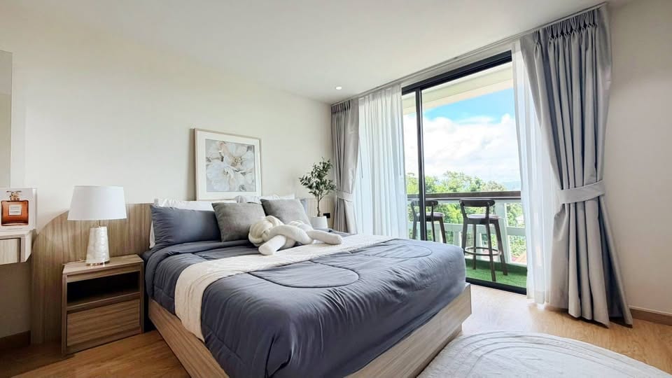 Renovated 2-Bedroom Apartment on the Golf Course — Kathu 5