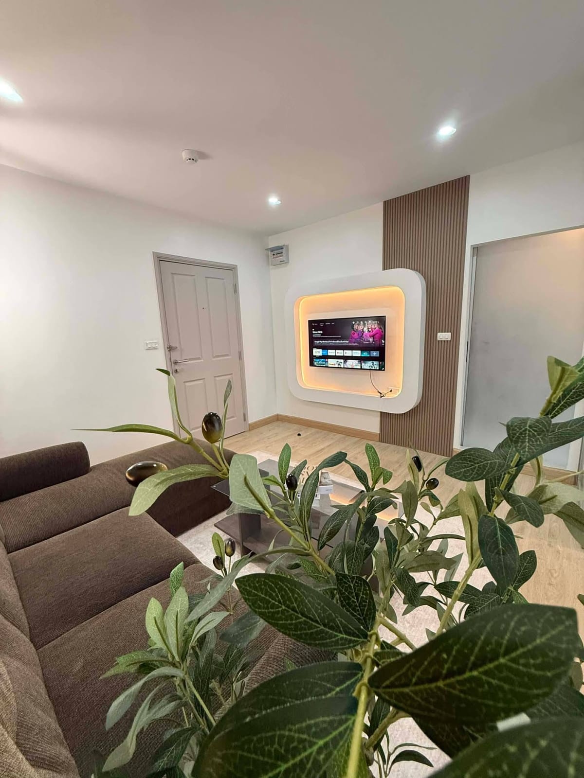 1-Bedroom Condominium for Rent in Kathu, Phuket — exterior view