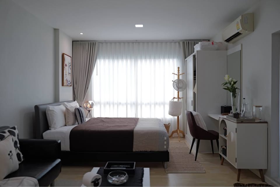1-Bedroom Condominium for Sale in Kathu, Phuket — interior view